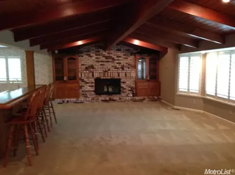 2010 Jackson Ct, Turlock, CA 95382 photo 2