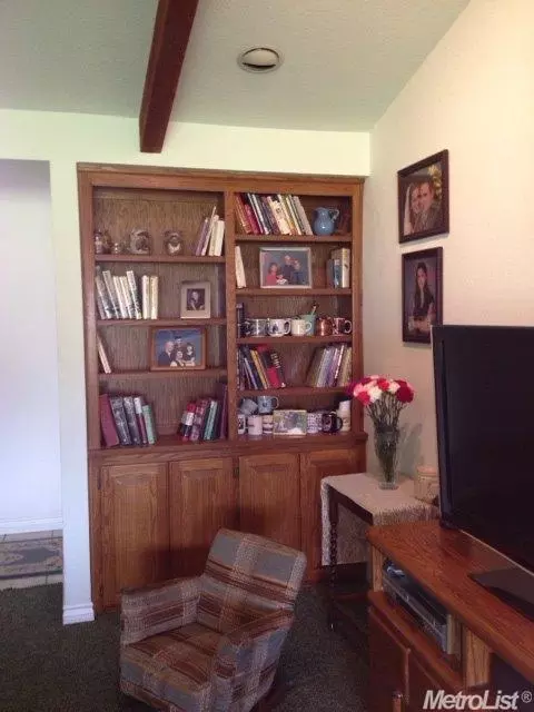 9526 Montevideo Dr, Wilton, CA 95693 photo 11