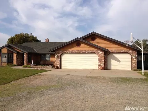 9526 Montevideo Dr, Wilton, CA 95693 photo 2
