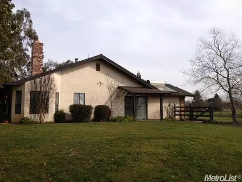 9526 Montevideo Dr, Wilton, CA 95693 photo 4