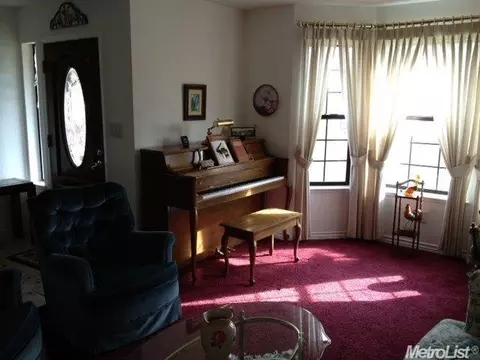 9526 Montevideo Dr, Wilton, CA 95693 photo 7