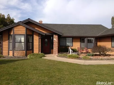 9526 Montevideo Dr, Wilton, CA 95693 photo 1