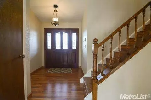 1138 Eagle Ln, Manteca, CA 95337 photo 2