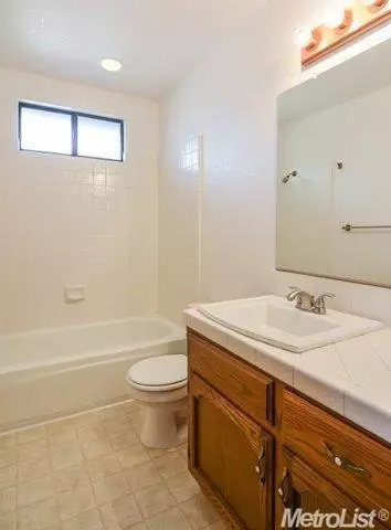 1138 Eagle Ln, Manteca, CA 95337 photo 16