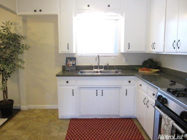 2924 Azalea Ct, Ceres, CA 95307 photo 11