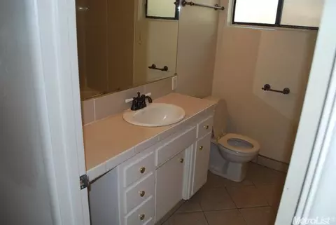 1426 Locke Rd, Modesto, CA 95355 photo 11