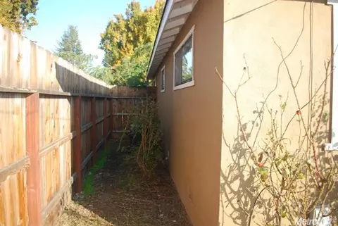 1426 Locke Rd, Modesto, CA 95355 photo 8