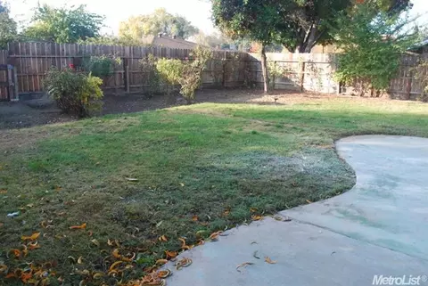 1426 Locke Rd, Modesto, CA 95355 photo 5