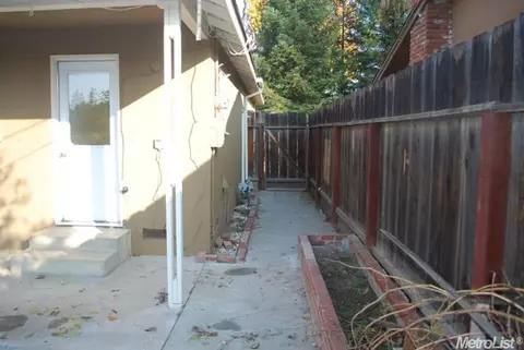 1426 Locke Rd, Modesto, CA 95355 photo 7