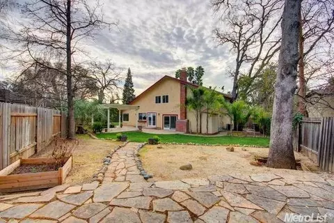 1744 Park Place Dr, Carmichael, CA 95608 photo 3