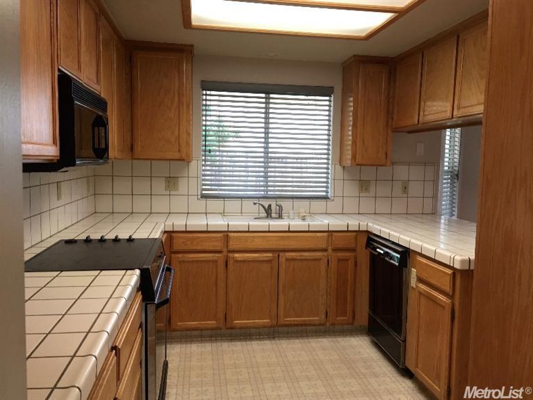220 Sai Ln, Turlock, CA 95382 photo 12