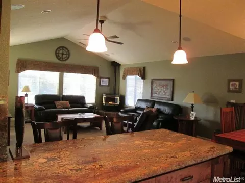 9082 Wallace Lake Dr, Wallace, CA 95254 photo 9