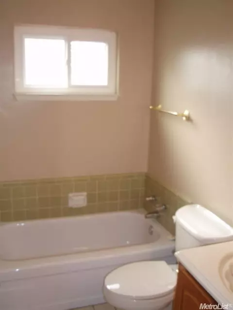 1604 Chapala Way, Modesto, CA 95355 photo 14