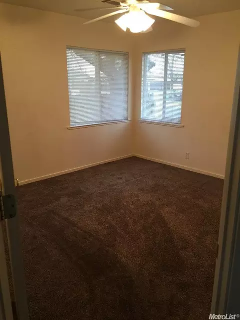 815 Nevada, Manteca, CA 95337 photo 5