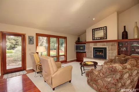 39654 Primrose Pl, Davis, CA 95616 photo 3