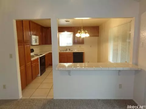 908 Larsen Ln, Modesto, CA 95351 photo 8