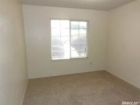 908 Larsen Ln, Modesto, CA 95351 photo 14