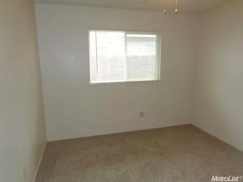 908 Larsen Ln, Modesto, CA 95351 photo 15