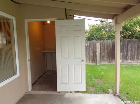 908 Larsen Ln, Modesto, CA 95351 photo 24