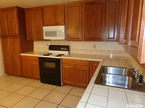 908 Larsen Ln, Modesto, CA 95351 photo 10