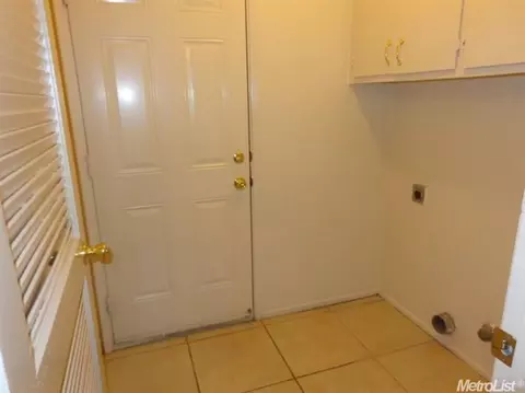 908 Larsen Ln, Modesto, CA 95351 photo 13