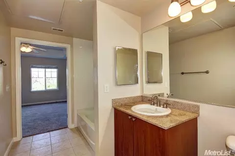 1818 Moore Blvd #142, Davis, CA 95618 photo 9