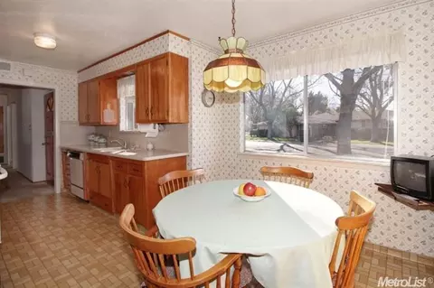 1006 Eureka Ave, Davis, CA 95616 photo 8
