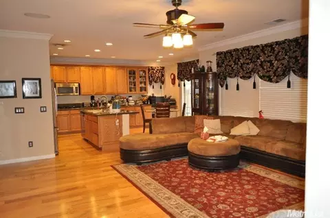 4108 N Drakeshire Dr, Modesto, CA 95356 photo 3