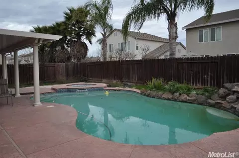 4108 N Drakeshire Dr, Modesto, CA 95356 photo 8