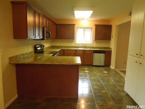 1316 Dalton Way, Modesto, CA 95350 photo 5