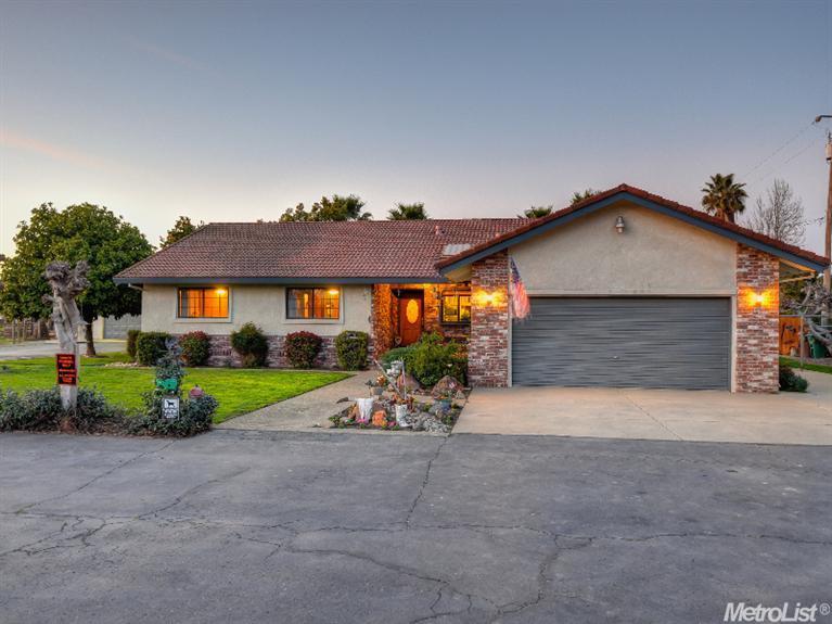 3429 E Collier Rd, Acampo, CA 95220 photo 1