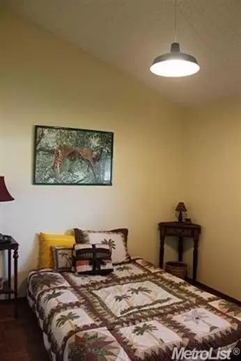 1118 Menlo Dr, Davis, CA 95616 photo 8