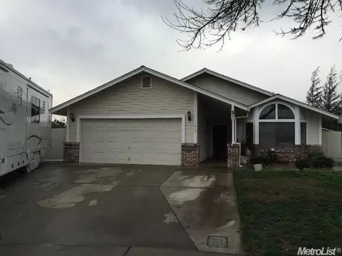 813 Deer Park Dr, Modesto, CA 95358 photo 1
