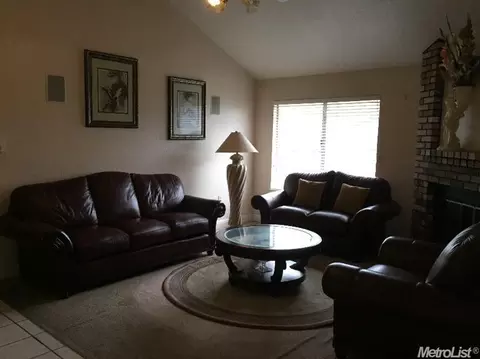 813 Deer Park Dr, Modesto, CA 95358 photo 3