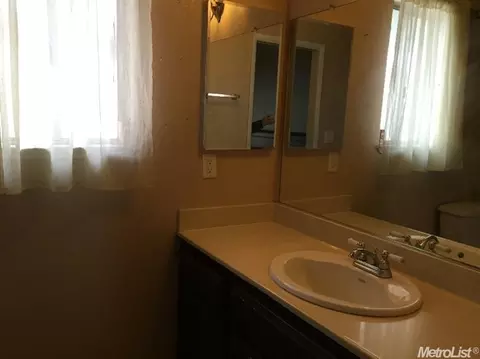 813 Deer Park Dr, Modesto, CA 95358 photo 7