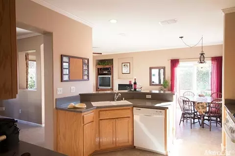 2154 Caravaggio Dr, Davis, CA 95618 photo 2