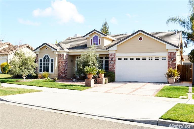 828 John Roos Ave, Ripon, CA 95366 photo 2