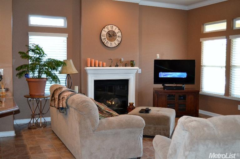 828 John Roos Ave, Ripon, CA 95366 photo 3