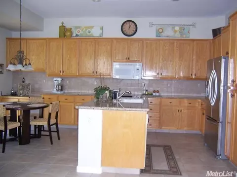 175 Machado Ct, Tracy, CA 95376 photo 8