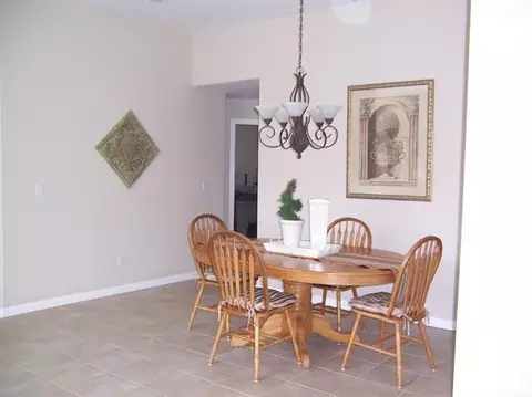 175 Machado Ct, Tracy, CA 95376 photo 4
