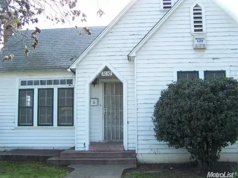 1030 W 19th St, Merced, CA 95340 photo 2