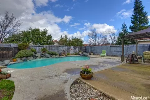 104 Pascoe Ct, Folsom, CA 95630 photo 2