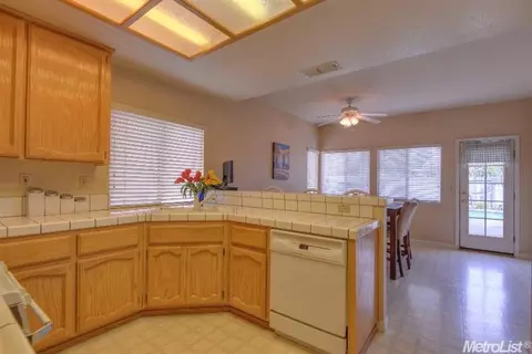 104 Pascoe Ct, Folsom, CA 95630 photo 12