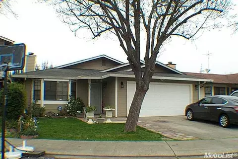 1125 Comanche Ct, Modesto, CA 95351 photo 1