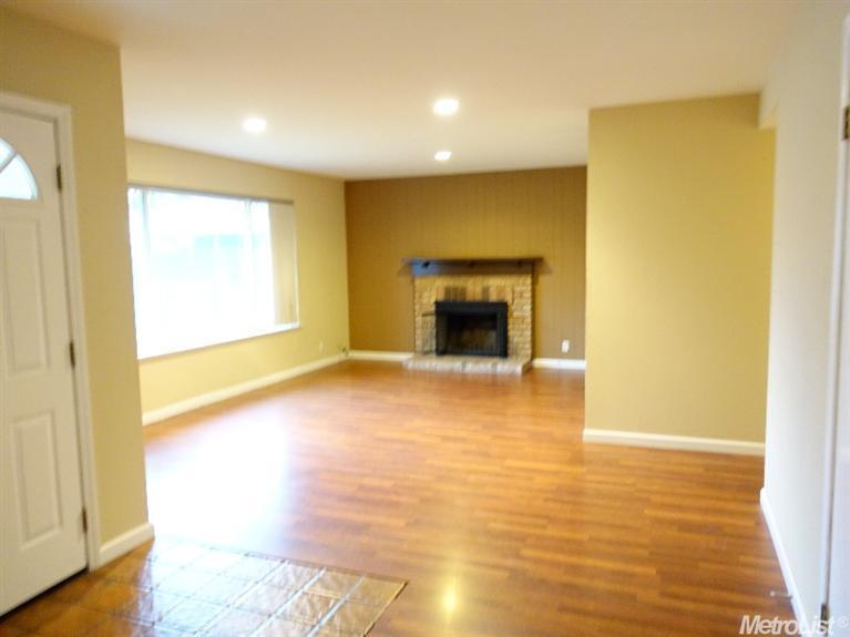4753 Rustic Rd, Fair Oaks, CA 95628 photo 3