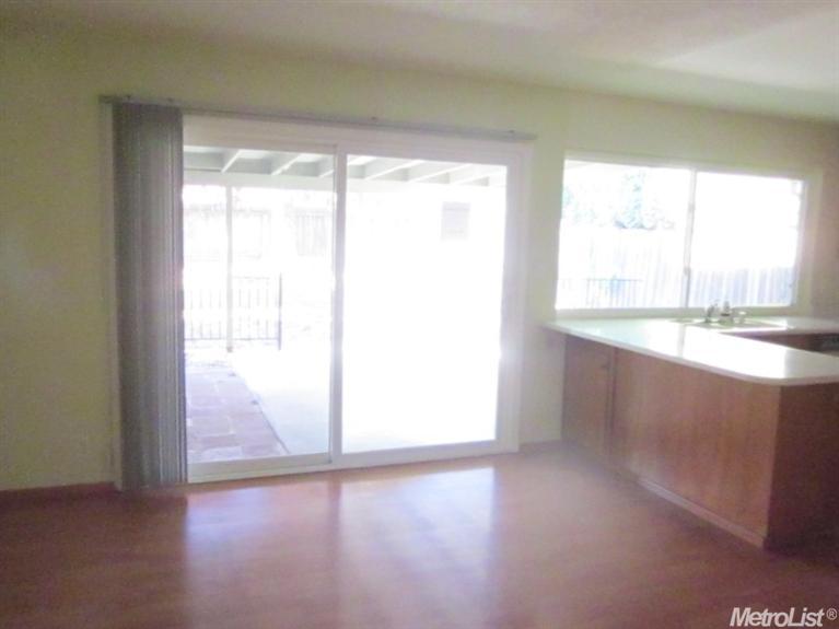 4753 Rustic Rd, Fair Oaks, CA 95628 photo 8