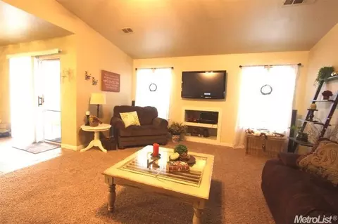 2636 Riverbend Dr, Modesto, CA 95351 photo 3
