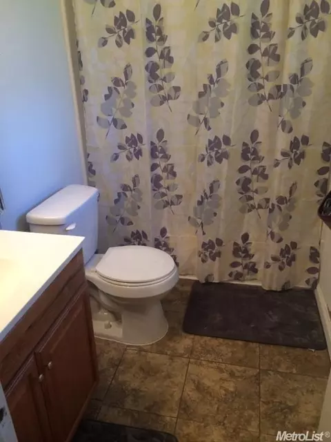 2808 Prince Albert Dr, Modesto, CA 95350 photo 6