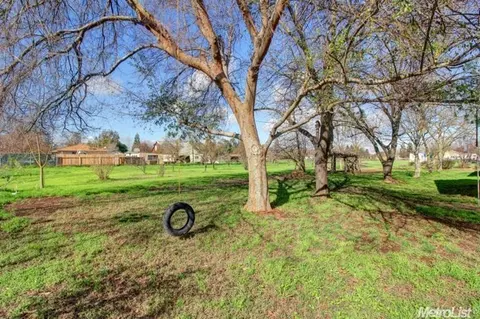 9765 Orr Rd, Galt, CA 95632 photo 4