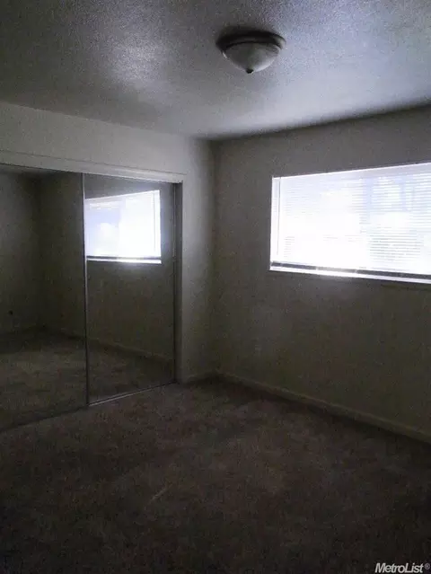 2425 Kilkenny Dr, Modesto, CA 95355 photo 6